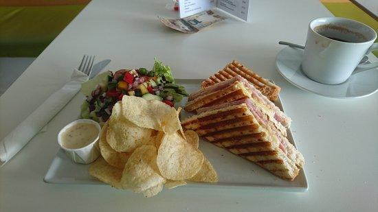 The Dancing Midge Cafe